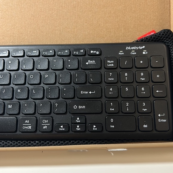 [SOLD!] Bluebyte Bluetooth Wireless Keyboard - Picture 3 of 6
